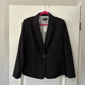 Tahari Black Blazer